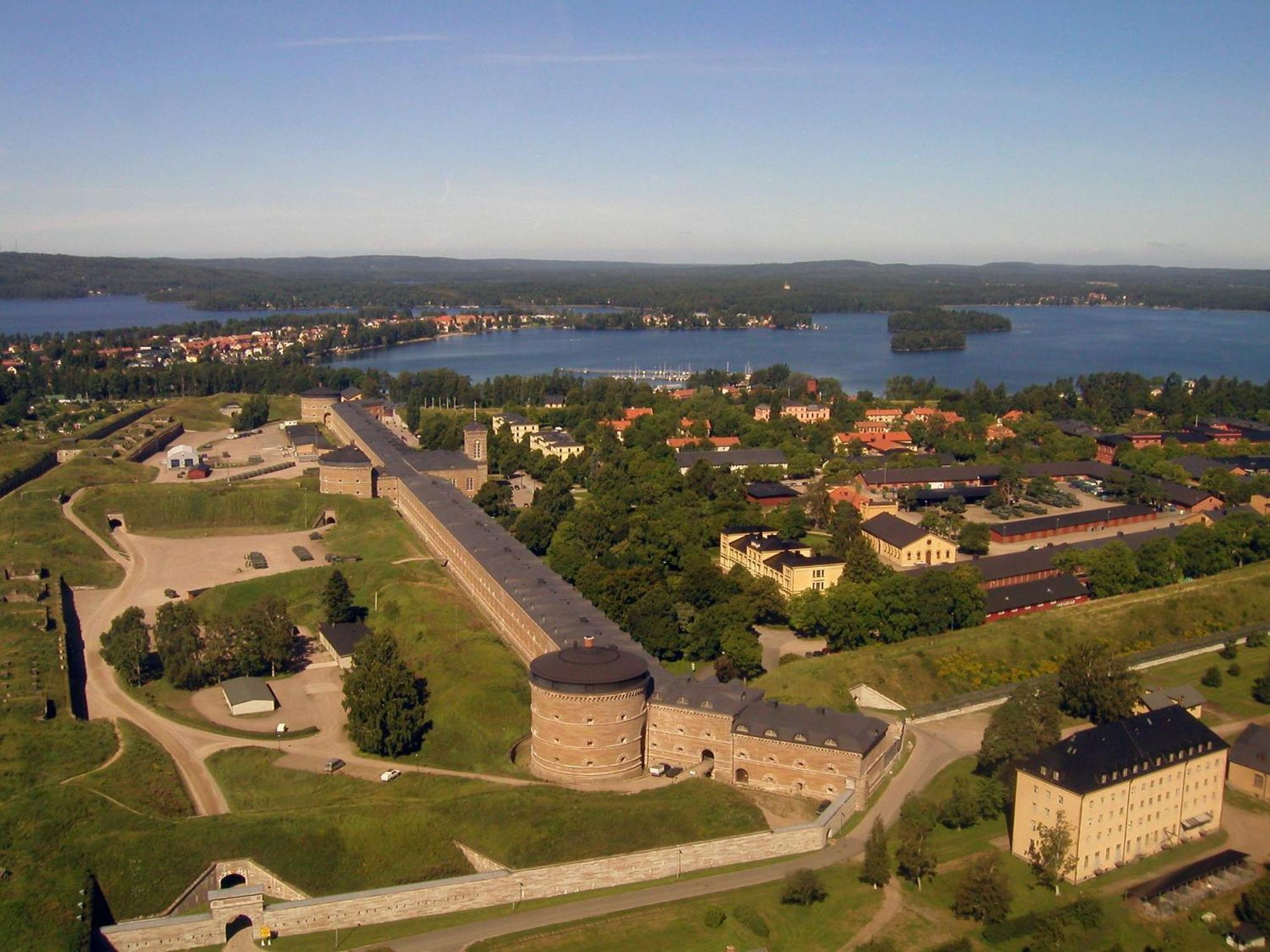 Ediths Pensionat Acomodação com café da manhã Karlsborg Exterior foto